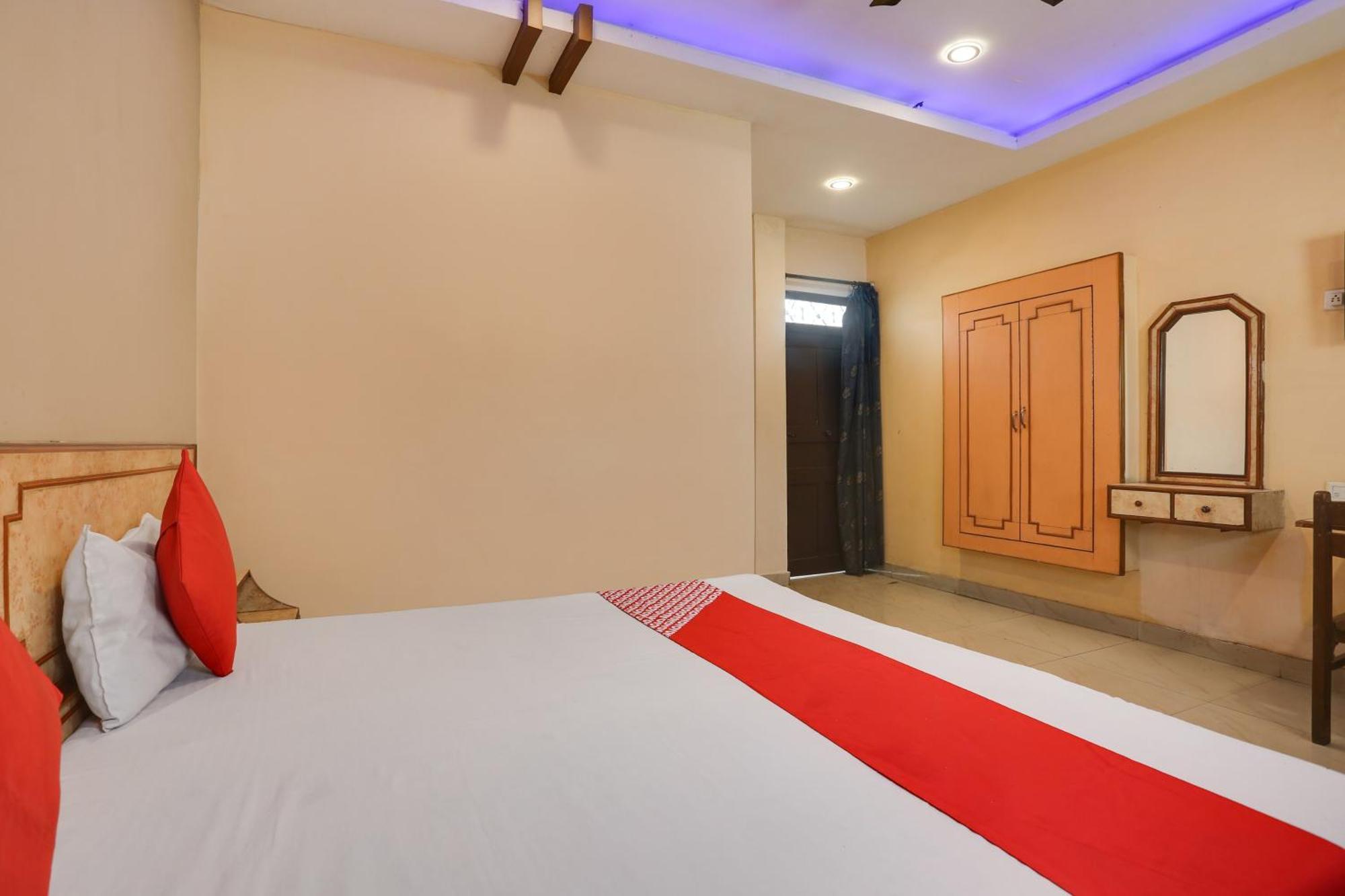 Hotel Oyo Spot On Lila 2*